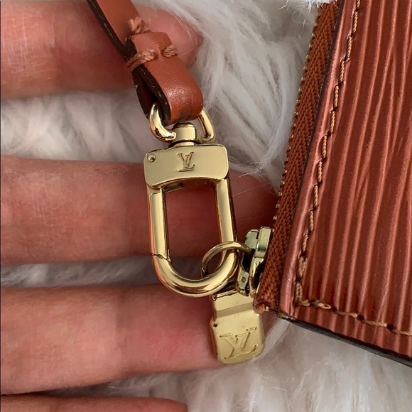 100% authentic Louis Vuitton small bag - Picture 4 of 13